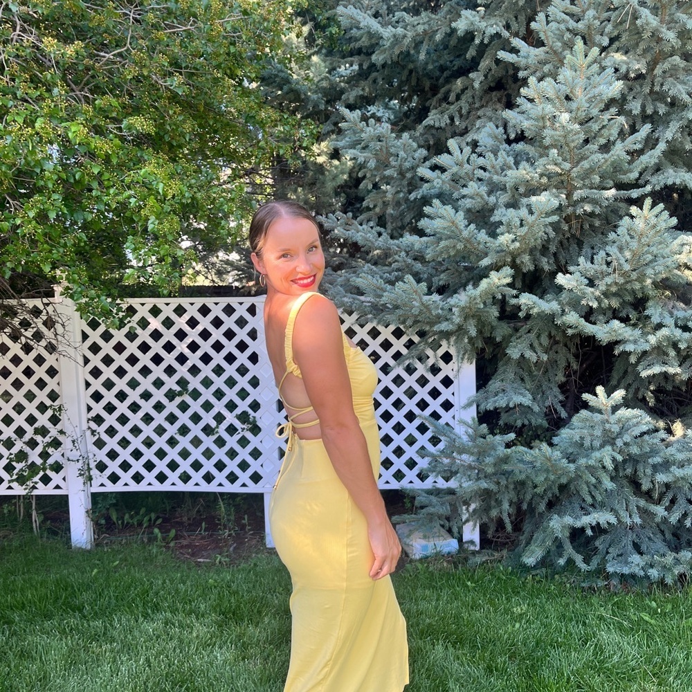 Selfie Leslie Dream Crush Lace Up Midi Dress in Lemon S, M, L - Picture 9 of 9